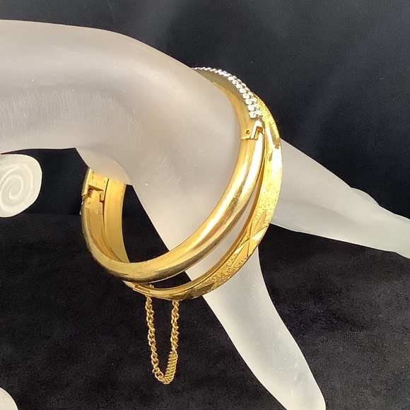 Womens Goldtone Crystal Hinge Bangle Set of 2 - Picture 13 of 13